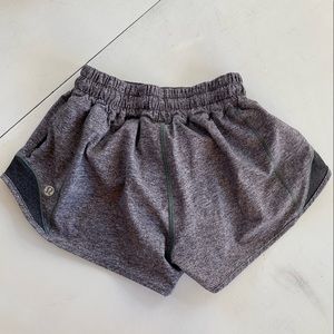 LuLu Lemon Hotty Hot Low Rise Lined Short 2.5”